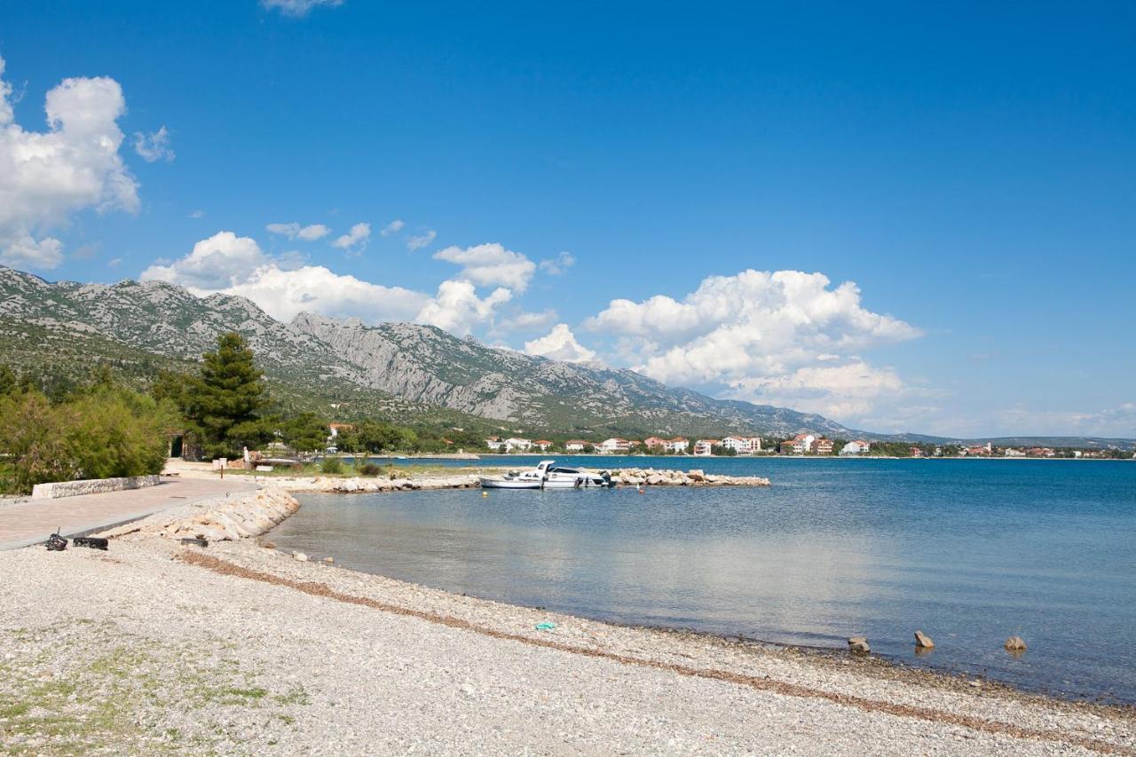 Apartmani Lea Starigrad Paklenica Eksteriør billede